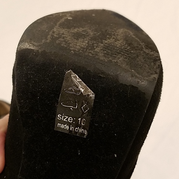 Black suede gold chain heels Shoe dazzle size 10 - Picture 7 of 8